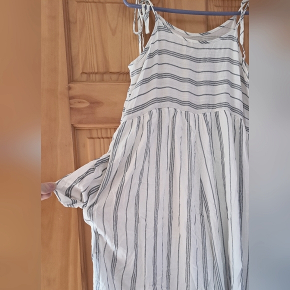 Hem & Thread Jumpsuit - Picture 2 of 3